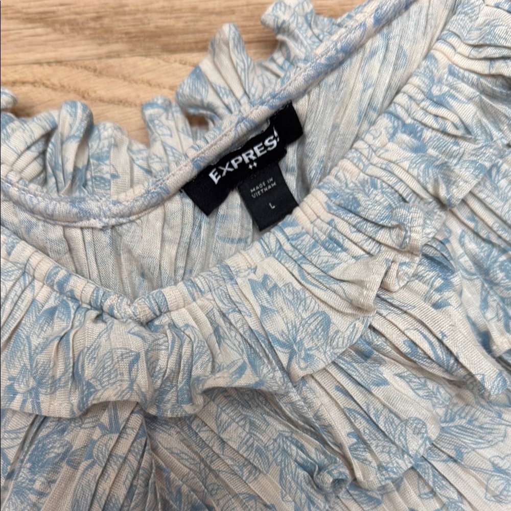 Express Top Ruffled Blue Floral - Picture 2 of 3